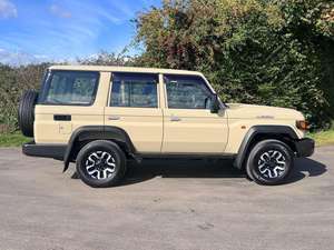 Toyota Land Cruiser d'occasion, double cabine, 4x4, pick-up, série 79 - Product Image 5