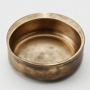 ที่เขี่ยบุหรี่โลหะโบราณสุดหรู พร้อมลวดลายแกะสลักดอกไม้และพื้นผิวขัดเงา สำหรับตกแต่งภายใน - Product Image 6