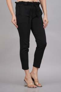 Pantalon en Lycra Noir Extensible pour Femmes Conçu dans une Coupe Classique pour un Confort Décontracté au Bureau, en Voyage et au Quotidien - Product Image 5