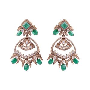 Pendientes de Plata de Ley 925 de Alta Calidad Gajaah, Modelo 'Aadya', con Perlas Verdes y Baño de Oro, para Mujer - Product Image 3