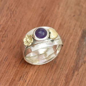 Anillo de amatista natural Anillo de declaración hecho a mano con textura de Plata de Ley 925 - Product Image 1