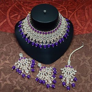 Conjunto de collar chapado en oro de diseñador con piedras y cuentas austriacas perfecto para bodas, fiestas y festivales - Product Image 4