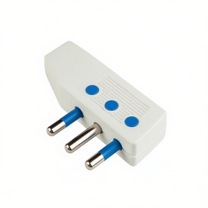 Cable de Enchufe Eléctrico Blanco 2P+T 16A Estándar Italiano PP0414 para Adaptadores y Conectores de Cable Lateral - Product Image 2