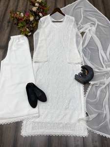 Top brodé en fausse georgette de fabrication indienne avec plazo Dupatta, tenue décontractée élégante pour le bureau et les fêtes au quotidien, vente à chaud - Product Image 2