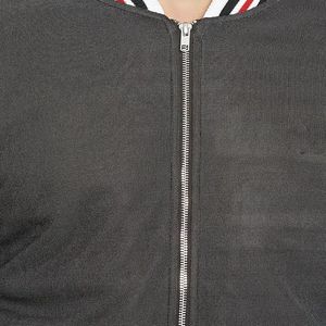 Blouson d'aviateur en nylon et polyester blouson d'aviateur de sport matelassé personnalisé avec logo blousons d'aviateur de luxe en satin léger pour hommes - Product Image 4