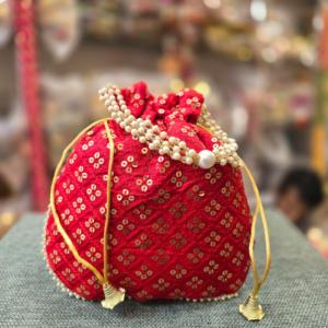 Hermosa Bolsa Potli Bordada a Mano con Espejo Indio para Mujer, Nuevo Diseño, Moderna Bolsa para Bodas y Regalos - Product Image 1