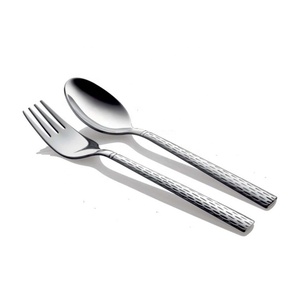 Ensemble de cuillères et fourchettes à salade de créateur, poignée de tournant polie à la main, argent mat poli pour mariage - Product Image 2
