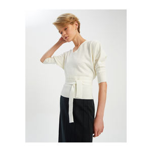 เสื้อถักไหมพรมแขนค้างคาวสีสันสดใส รุ่น Kusak Detayli Yarasa Kol Triko สำหรับผู้หญิง ยี่ห้อ YUN KARISIM ดีไซน์หรูหราพร้อมเข็มขัด - Product Image 1