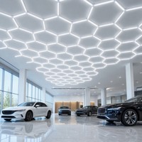 Plafonnier hexagonal en nid d'abeille pour concessionnaires automobiles, panneau LED modulaire 6000K CRI 90, cadre en aluminium