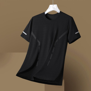 Conception de logo personnalisé OEM T-shirt en soie glacée à séchage rapide pour hommes, grande taille, manches courtes, vêtements minces et respirants personnalisables - Product Image 5