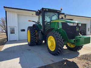 Tractor Agrícola Multifuncional John Deere 7230R Usado con Cargador para Preparación del Suelo, Cosecha y Cultivo, en Venta - Product Image 4