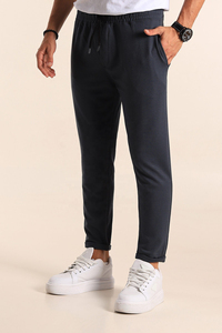 Pantalones de hombre de otoño cálidos y ligeros, acampanados, tallas grandes, casuales, deportivos, de cintura media, de algodón, de ajuste holgado, con cordón y bolsillos. - Product Image 3