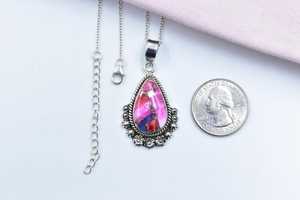 Collar Ajustable Hecho a Mano de 16 Pulgadas con Cadena Chapada en Rodio y Oro, con Colgante de Dalia Rosa y Turquesa en Plata de Ley, Unisex - Product Image 2