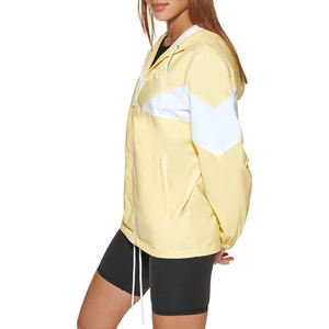 Chaqueta Cortavientos Activa Ligera, Resistente al Agua, Transpirable, Ideal para Entrenamiento Deportivo y Correr - Product Image 3