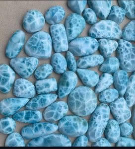 พลอยลาร์ิมาคุณภาพสูง พลอยลาร์ิมาธรรมชาติ รูปทรงผสม แบบคาโบชอง ขัดเงา หินกึ่งมีค่าสำหรับทำเครื่องประดับ - Product Image 1