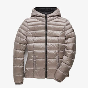 Chaqueta acolchada de algodón para mujer Diseño de letras de camuflaje transpirable Venta al por mayor Uso al aire libre Invierno - Product Image 2