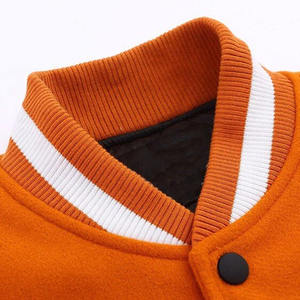 Venta al por mayor logotipo personalizado de lana de chenilla bordado béisbol Letterman chaquetas hombres Vintage en blanco naranja cuero manga Varsity chaqueta - Product Image 3