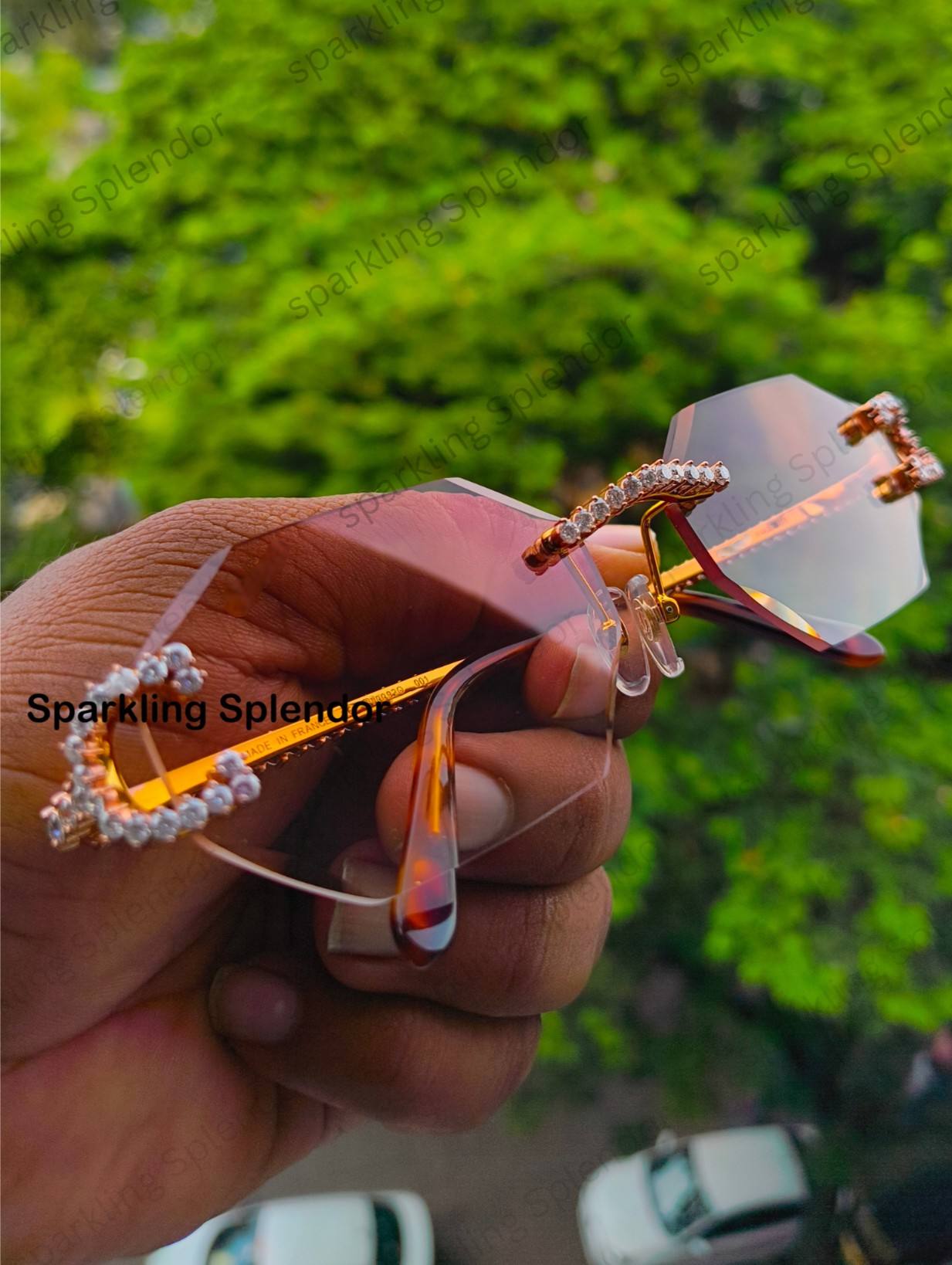 สีน้ำตาล