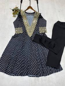 Top vente Designer trois pièces Kurta tenue élégante traditionnelle indienne pakistanaise vêtements pour les occasions de fête Tube Blouse Slim - Product Image 4