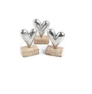 Fabricant de confiance et fiable de coeurs en métal les plus vendus sur une base en bois pour se tenir brun argenté - Product Image 1