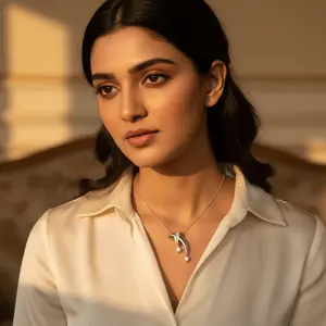 Moderno Colgante de Plata 925 con Diamantes para Mujer, Elegante Joya de Regalo con Dijes Intrincados - Product Image 2