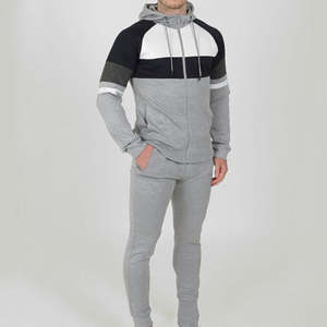 Venta al por mayor personalizado de alta calidad de invierno de dos piezas para correr con capucha cuello sólido patrón completo adulto Fitness deportes chándal para hombres - Product Image 1
