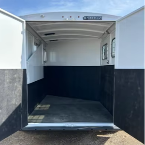 Remorque de transport de chevaux 2025 Titan Royal II pour 2 chevaux avec double porte arrière disponible à prix réduit - Product Image 1