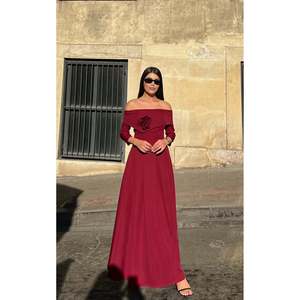 Vestido Maxi Doble Atlas Color Borgoña para Mujer, Marca missJANELL, Mezcla de Poliéster y Elastano, Elegante y Largo para Eventos Formales e Informales, Tallas S-XL - Product Image 1