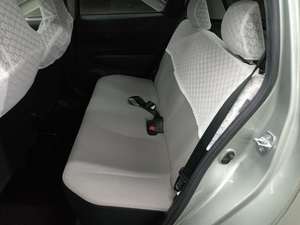 Véhicule d'occasion Vitz 2018-2020, 5 portes, automatique/manuel, cuir de haute qualité, conduite à droite/à gauche, à vendre - Product Image 3