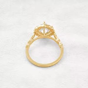 Bague de mariage la plus vendue 1.50 CT coussin et grappe Halo coupe carrée Original Moissanite bague en diamant cadeau pour les femmes - Product Image 3