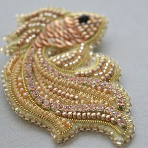 Broches perlées Broche design faite à la main. Accessoires de haute qualité. Broche design unique. Baby shower meilleur cadeau. - Product Image 1