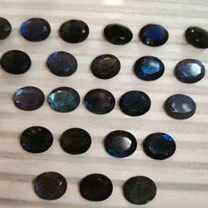 พลอยลาบราโดไรต์คุณภาพเยี่ยมสำหรับทำเครื่องประดับ ป้องกันพลังงานและบรรเทาความเครียด มีจำหน่ายในราคาที่ดีที่สุด - Product Image 4