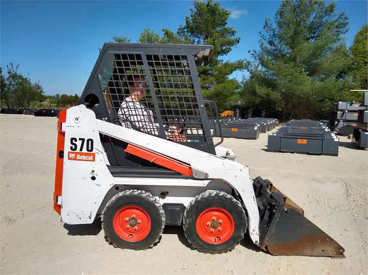 USED BOBCAT S70 SKID STEER AFFORDABLE WITH DIESEL ENGINE LOADER SKID STEER READ to SHIP CONSTRUCTION MACHINERY