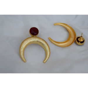 Pendientes de tuerca de piedra chapada en oro hechos a mano para niñas y mujeres, aretes de latón, novedad, venta al por mayor - Product Image 3