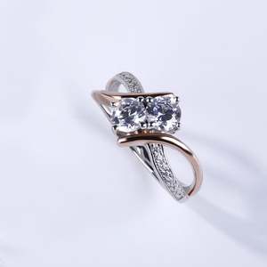 Anillo de Plata de Ley con Dos Piedras Cruzadas de Corte Redondo para Aniversario, Jeulia - Product Image 6