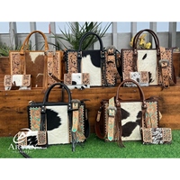 Set Kombo kulit ukir tangan gaya mode baru tas Tote Bahu Wanita & dompet genggam kulit sapi desain bunga untuk wanita