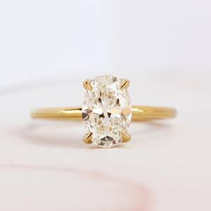 Anillo de compromiso de solitario de moissanita de corte ovalado de 10x7mm | Anillo de compromiso de oro amarillo | OEM de oro plateado personalizado de joyería fina - Product Image 1