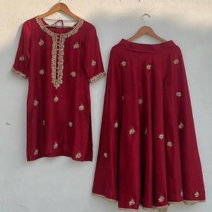 Top design lourd-Collection de costumes Palazzo Tissus en soie Chinon avec paillettes brodées Travail pour les femmes Vêtements de festival - Product Image 3