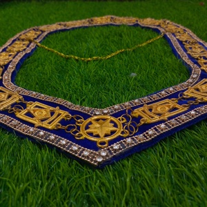Cadena de cuello de oro masónico con respaldo de terciopelo azul, collar de masón Regalia para oficiales de logia y ropa ceremonial - Product Image 2