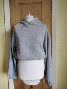 Sweat-shirt en coton uni pour femmes, survêtement à manches longues pour la salle de sport, hauts courts pour femmes, sweat-shirt à capuche personnalisé avec logo, sweat-shirt à capuche à ourlet brut - Product Image 3