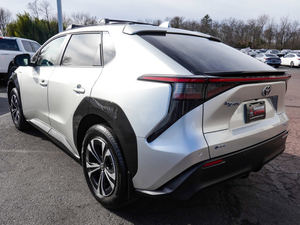 โตโยต้า bZ4X XLE AWD Plus ปี 2025 สภาพดี ใช้งานน้อย ไม่เคยเกิดอุบัติเหตุ พวงมาลัยซ้าย/ขวา - Product Image 4