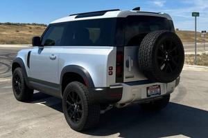 AUTO ELÉCTRICO IMPECABLE, LAND ROVER DEFENDER 110 S TURBO 2023, 4 CILINDROS, 4X4, LISTO PARA ENVIAR - Product Image 6