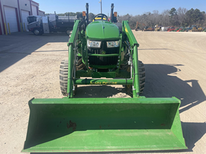 Tractor Agrícola John Deere 5065E Automático 4x4 de 75HP con Transmisión por Engranajes y Caja de Cambios, Ofertas Mayoristas por Tiempo Limitado - Product Image 2