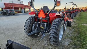รถแทรกเตอร์ Massey Ferguson รุ่น 4600 35 แรงม้า เครื่องยนต์อัตโนมัติ ระบบขับเคลื่อน 4 ล้อ ปั๊มเกียร์ แบริ่ง ทนทาน ใช้งานได้ยาวนาน เหมาะสำหรับการเกษตร 5 - Product Image 3