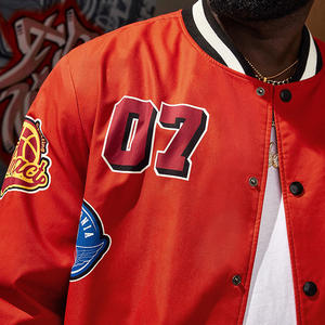 Chaquetas de satén personalizadas para hombre Chaqueta de equipo deportivo de satén de béisbol Tasa de venta total 2025 Chaqueta de satén - Product Image 4