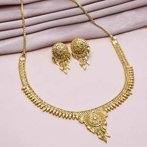 Vente en gros 14K 18K 24K plaqué or Ensemble collier et boucles d'oreilles de conception traditionnelle Bijoux de mariage pour femmes en laiton - Product Image 2
