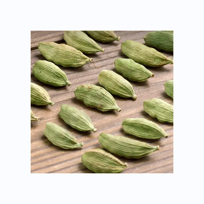 Natural Green color natural raw dried pure cardamom for dishes spice new crop high quality whole green cardamom natural elaichi