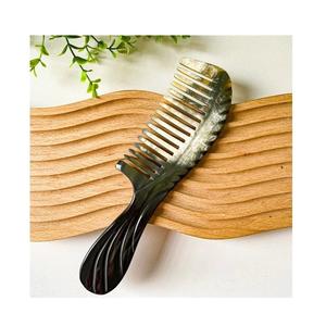 Peine de cuerno de lujo, respetuoso con el medio ambiente, herramienta hecha a mano duradera, acabado liso pulido, hecho de cuerno, perfecto para el cabello y la barba - Product Image 2