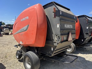 เครื่องอัดฟางคุณภาพพรีเมียม Kubota BV4160 พร้อมเกียร์บ็อกซ์และเครื่องยนต์ทรงพลังเพื่อความปลอดภัยสูงในการใช้งานทางการเกษตร - Product Image 5