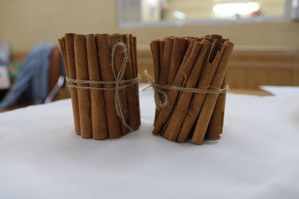 สีน้ำตาล